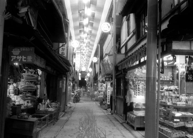 昭和35年の天神橋筋西商店街（写真提供：大和高田市広報情報課）
